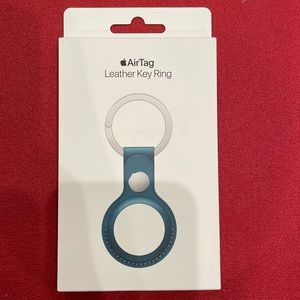 NWT Apple AirTag Leather Key Ring